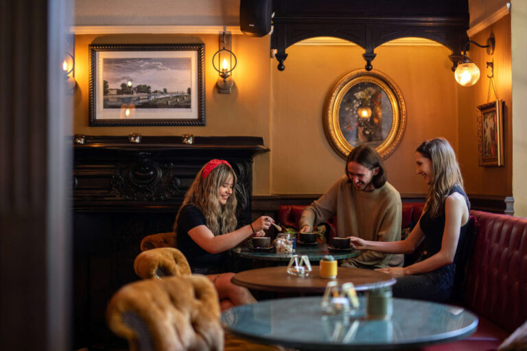 best Lunch, dinner, Sunday Roast, family and vegan friendly
